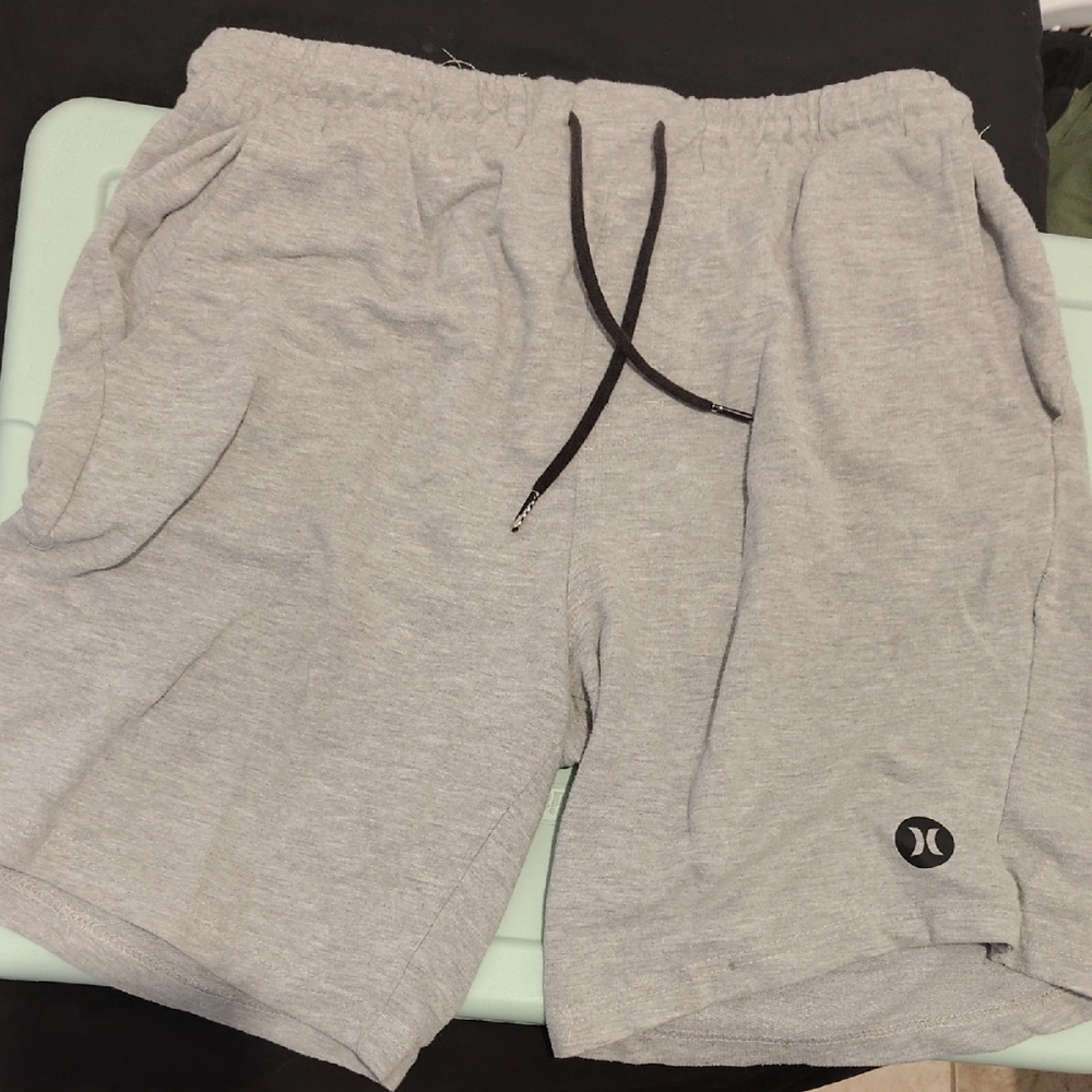 Hurley Men's Athletic Light Gray Shorts L Mens Joggers Shorts Exposed Drawstring